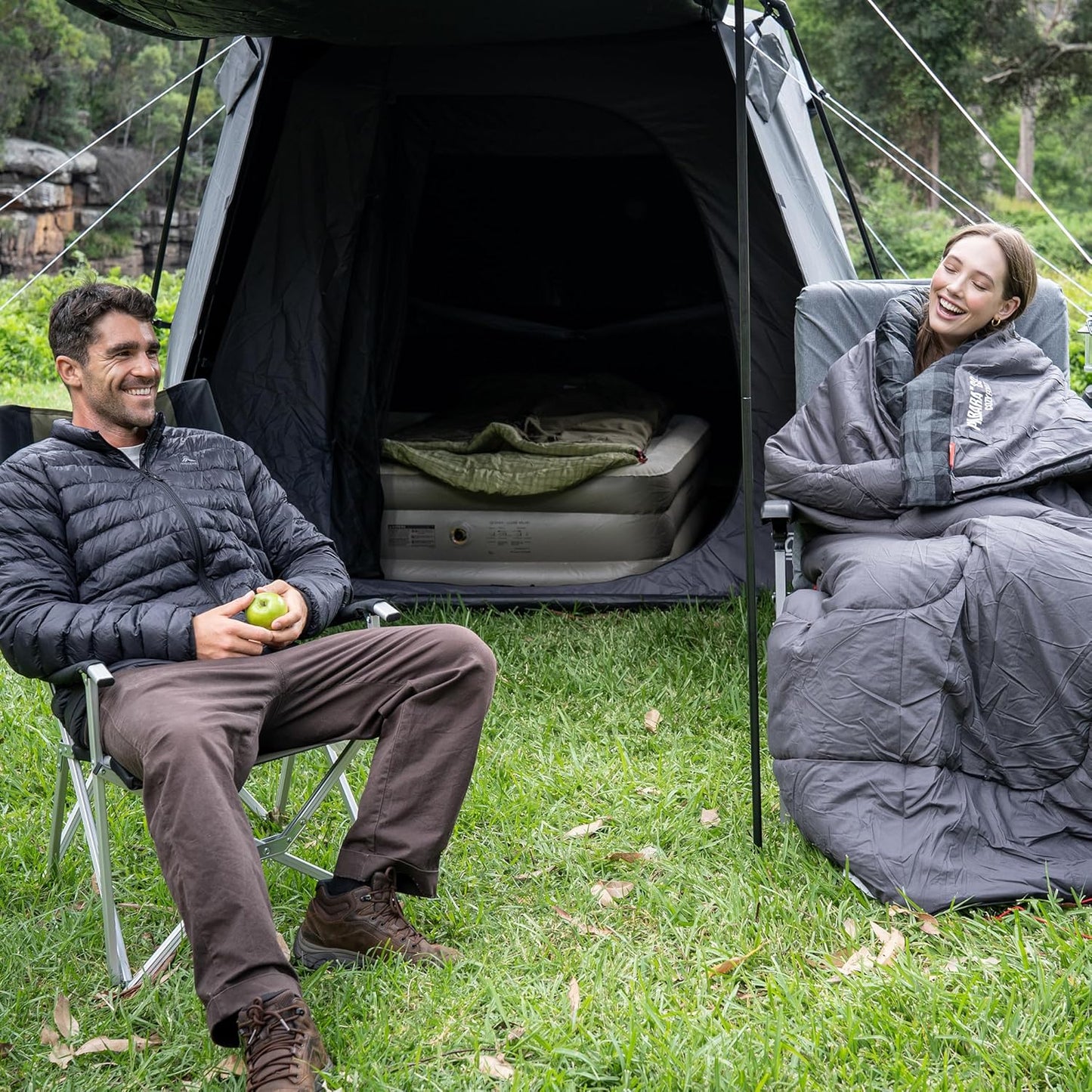 Coleman Pilbara Sleeping Bag | 225x100cm, All Weather, Polyester Fill with Extra Heat Retention, Cotton Lining & Shell, Compression Sack, Interior Pocket, Foot Zip for Temp Adjustment